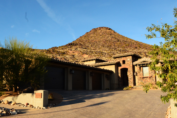 Whisper Ridge 3 car garage